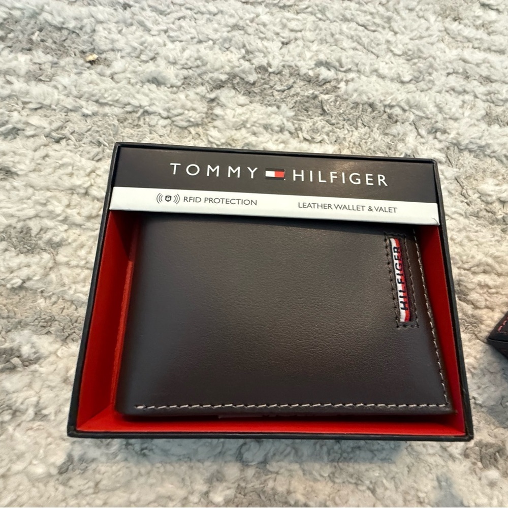 Tommy Hilfiger Brown Leather Wallet
